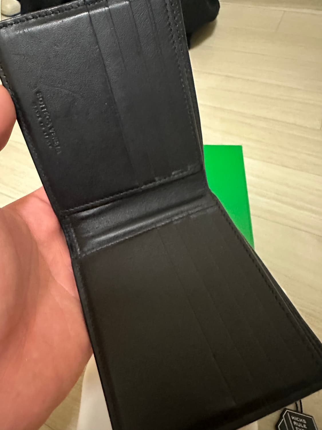 보테가 베네타 인트레치아토 블랙 반지갑 상품이미지3