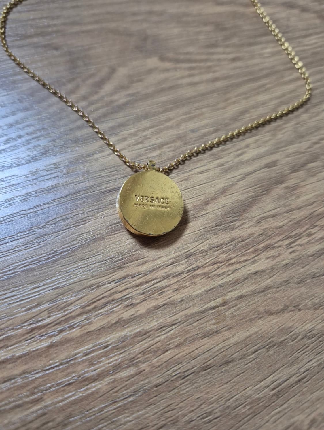 [정품] 베르사체 메두사 목걸이 골드 백화점판 상태좋음 상품이미지3