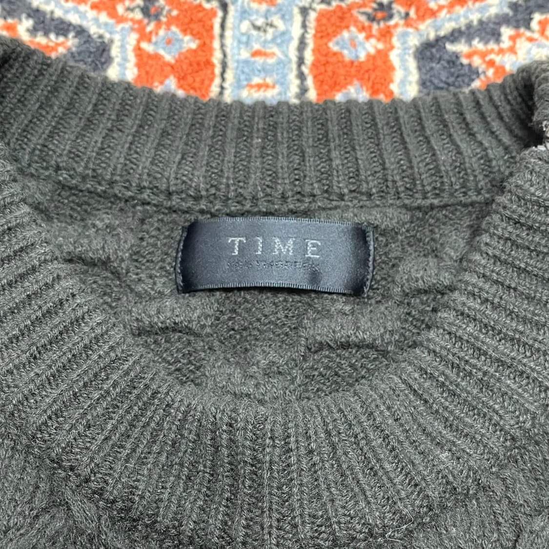 타임 지퍼디테일 카키 꽈배기 울100 니트 남성95 상품이미지4