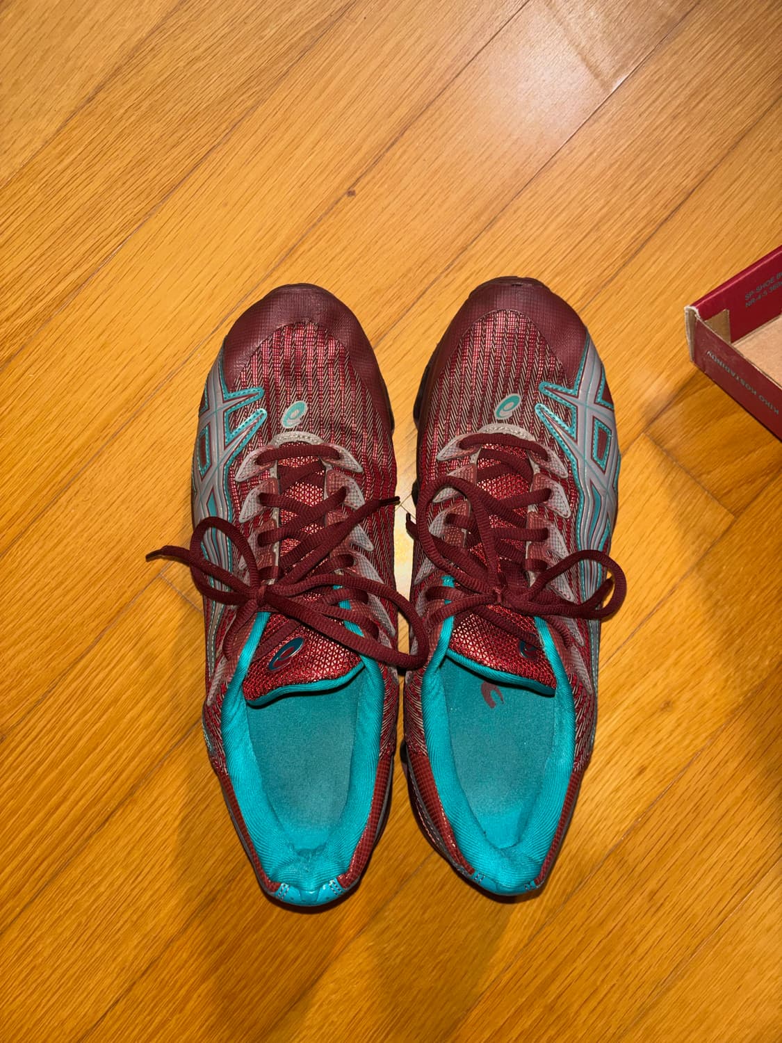 아식스 키코 코스타디노브 젤 퀀텀 레비트렉 파이어드 브릭 (285) 상품이미지2