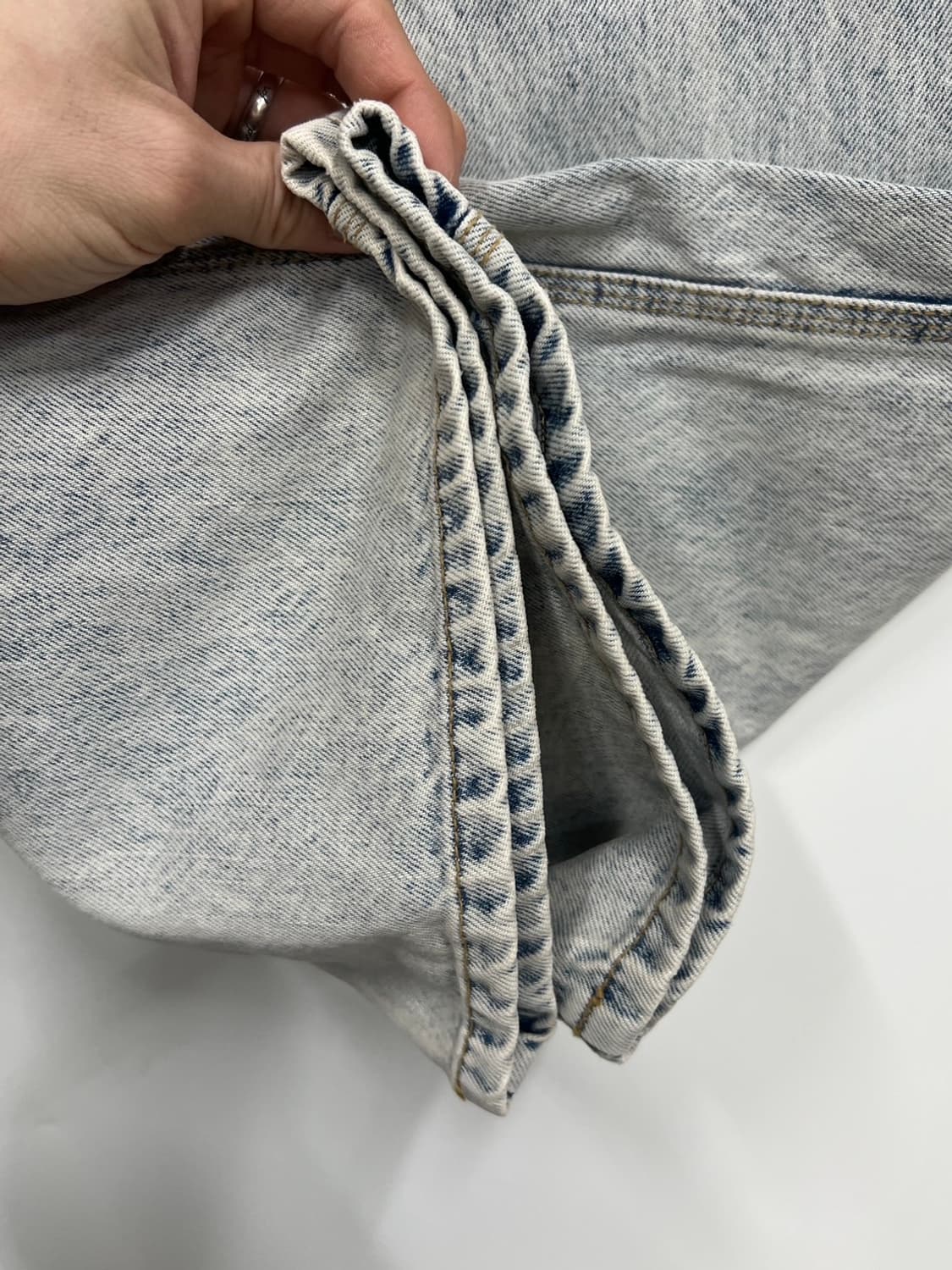 마뗑킴 아이스 워싱 와이드핏 데님 팬츠  상품이미지4