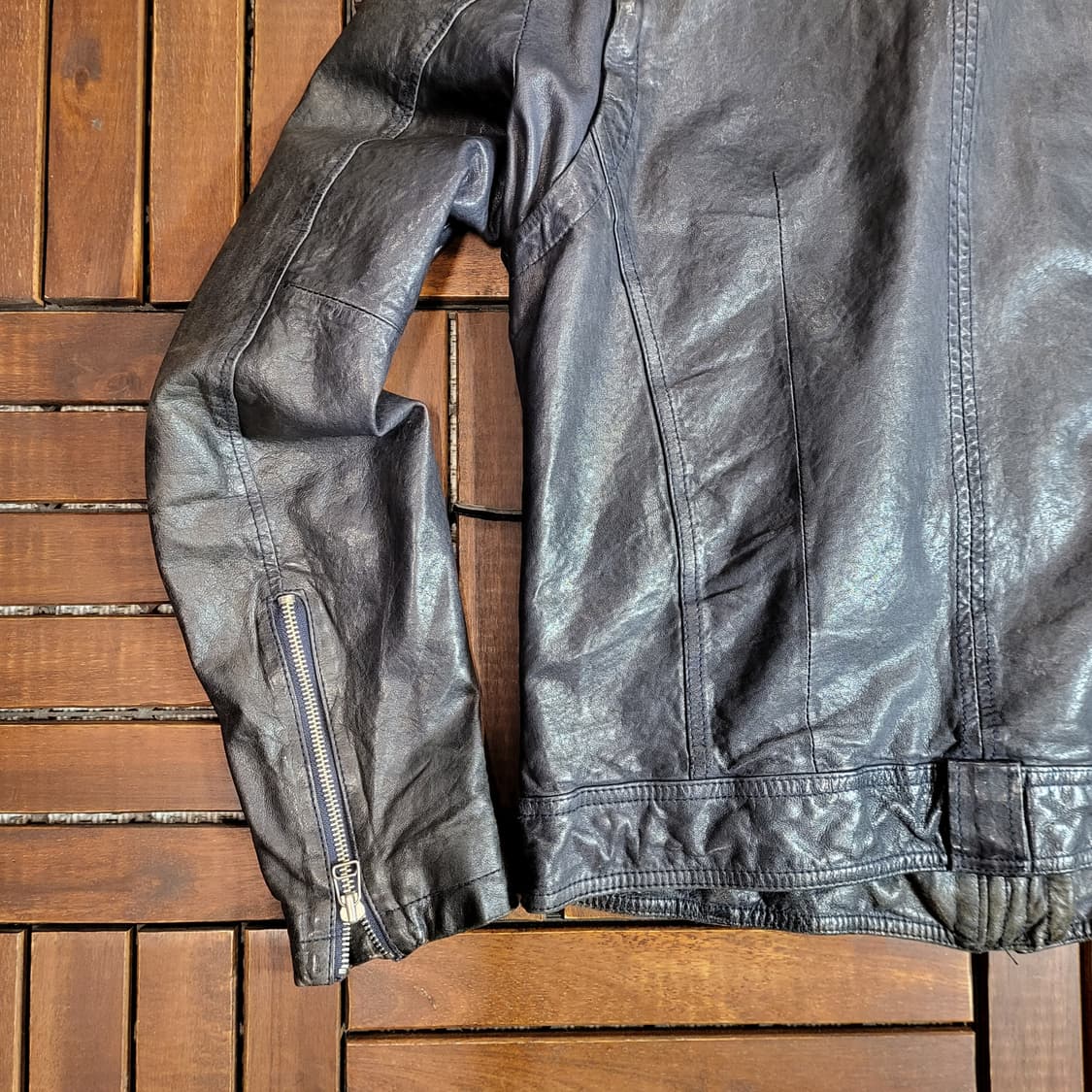 레더 바이커 자켓 (100) *전면부 지퍼 체결 잘 안됨* 상품이미지8