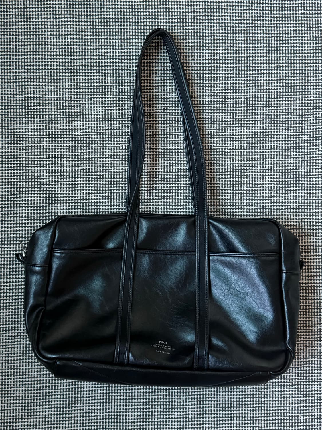 노이에 NEUE 레더 보스턴 백 미디움 블랙 상품이미지2