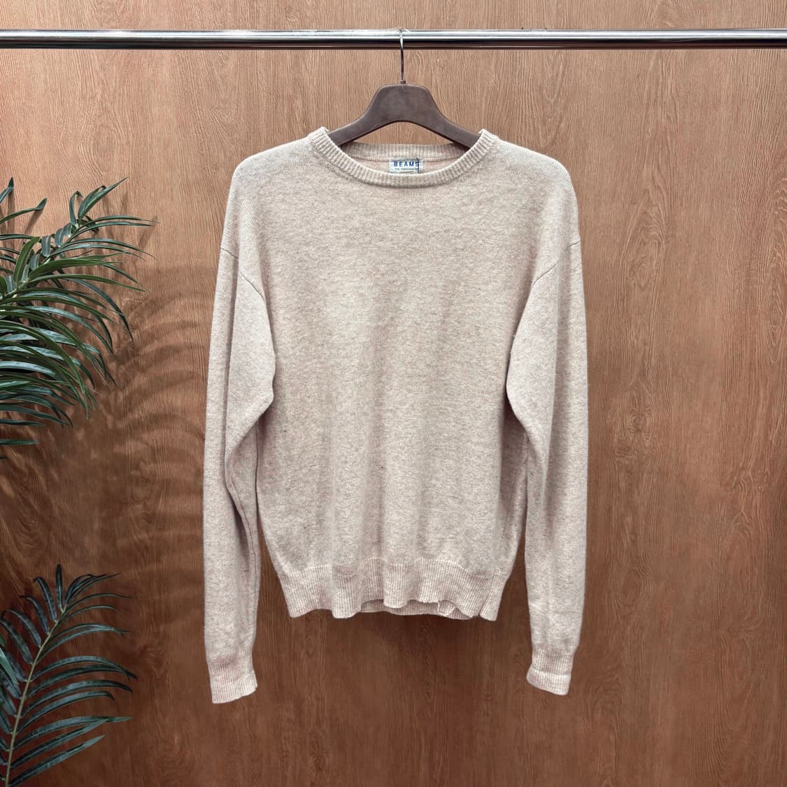 빔즈 라운드넥 코튼 긴팔 니트 무지 디테일 루즈핏 베이지 상품이미지1