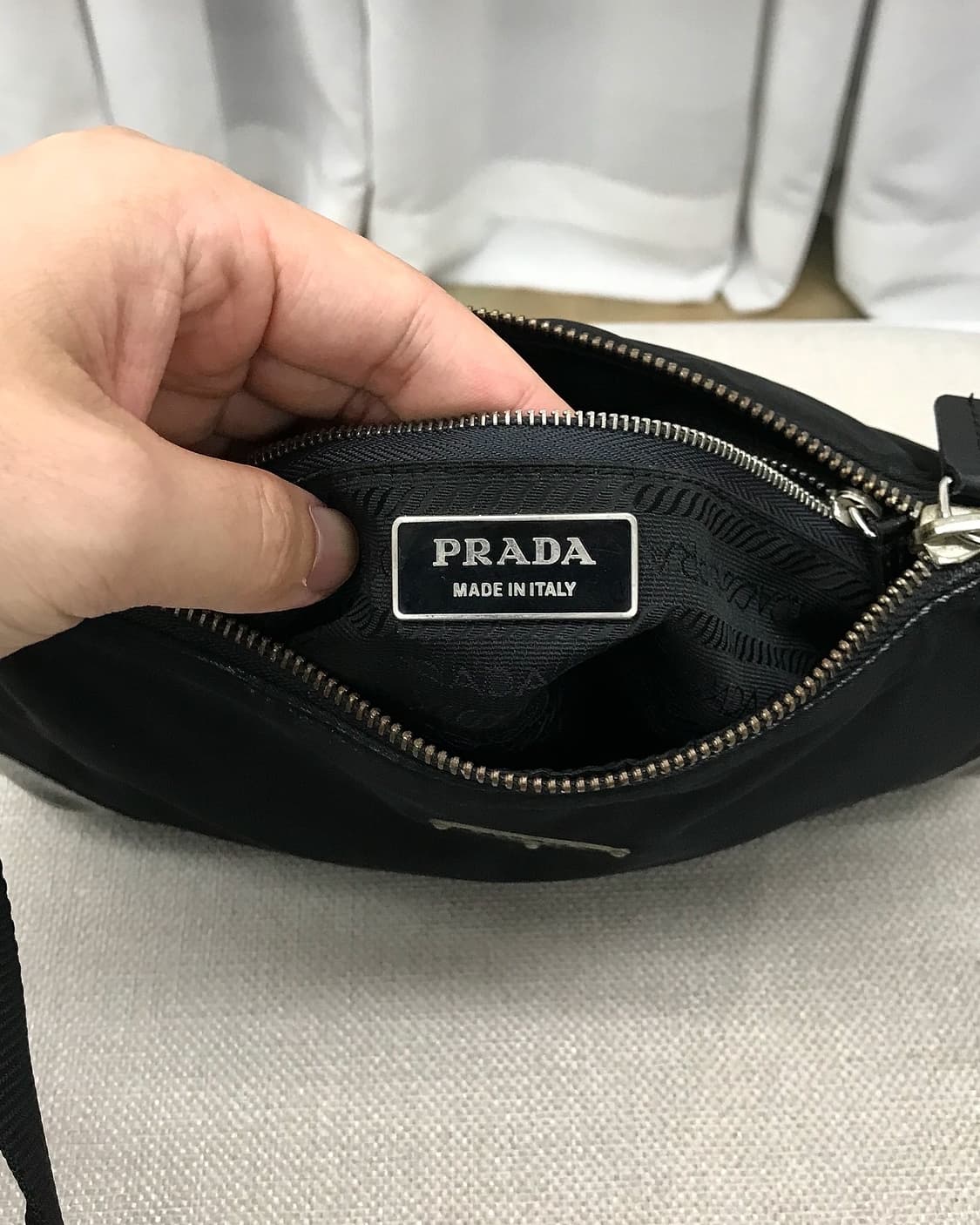 프라다 포코노 크로스백 가방 상품이미지7