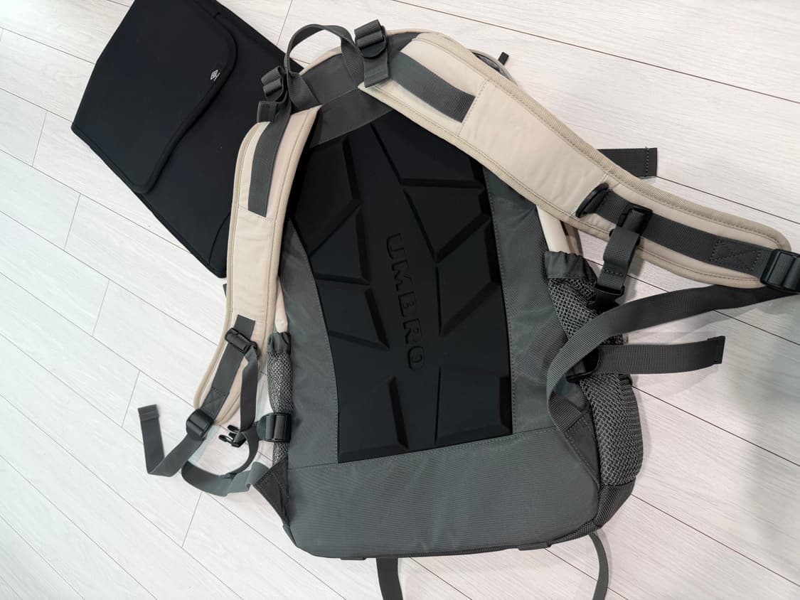 [엄브로] 댄커 X 백팩 (34L, 노트북 파우치 포함) 상품이미지3