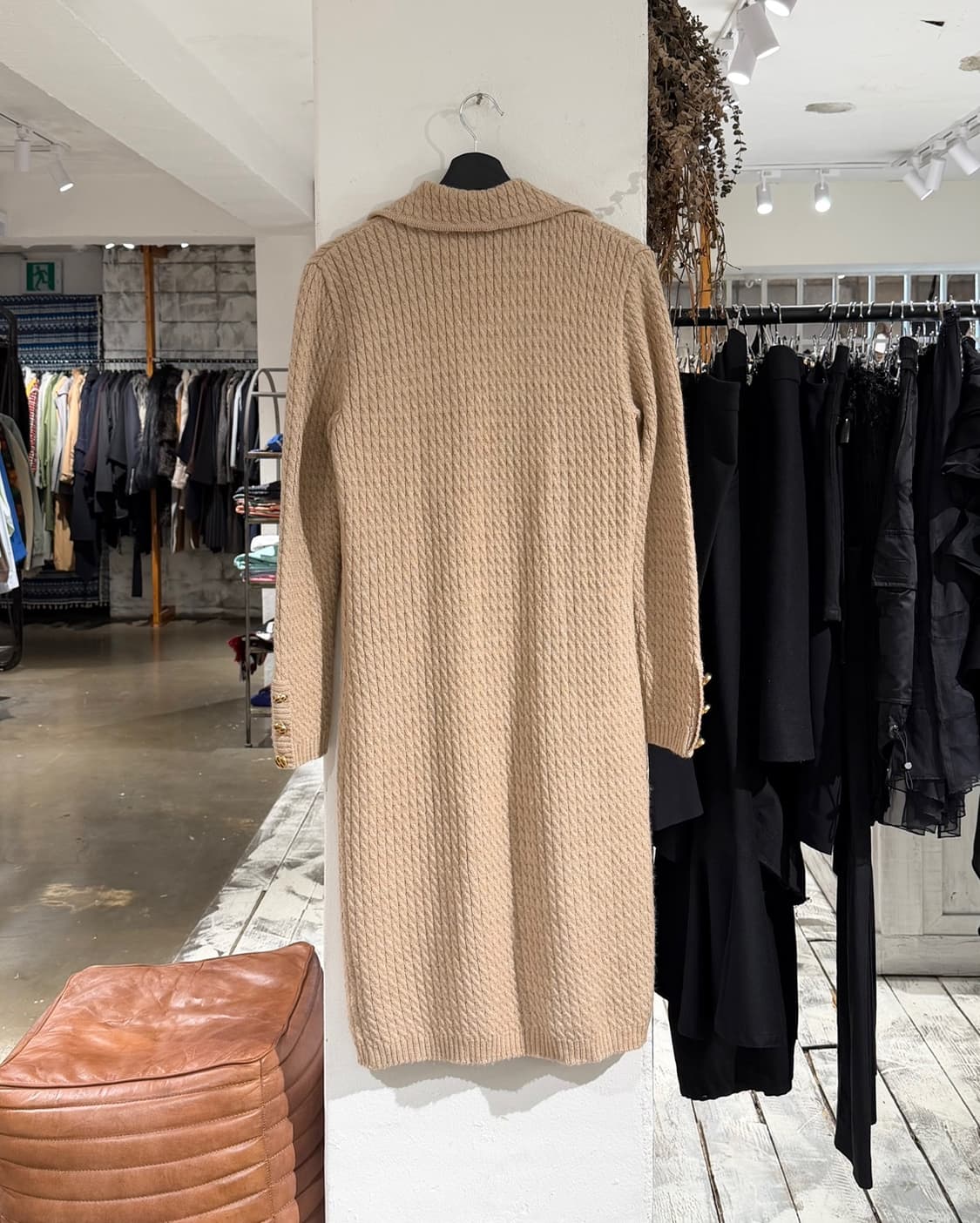 셀린느 베이지 금장 버튼 카라 롱 니트 가디건 상품이미지6