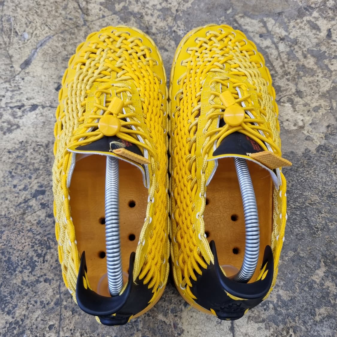 나이키 ACG 워터 캣+ 비비드 설퍼 (270) 상품이미지2