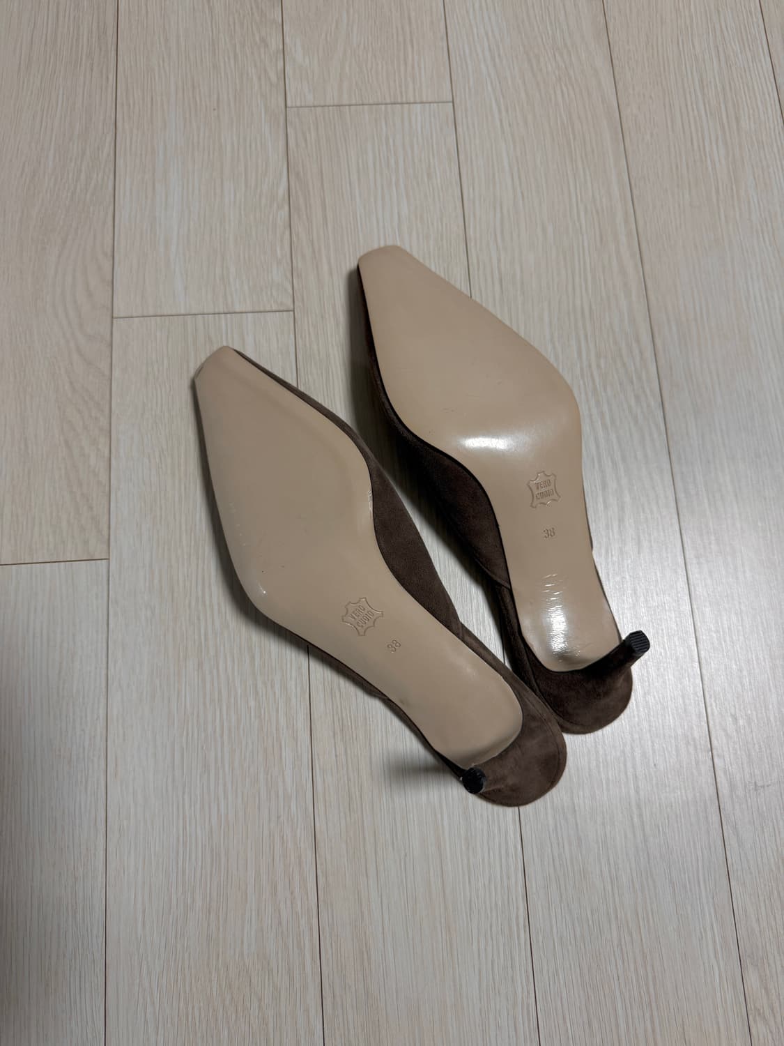 데일리룩 자체제작 마놀로스퀘어뮬 상품이미지5