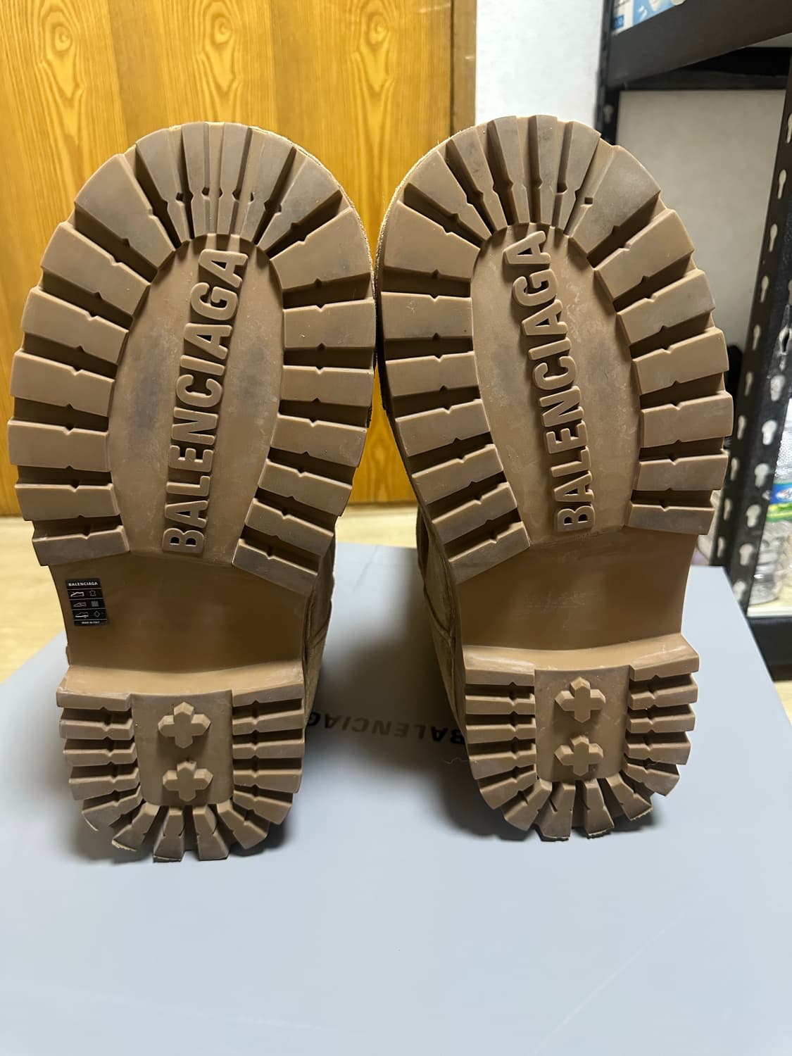 [44]발렌시아가 알레스카 퍼 부츠 미들 상품이미지10