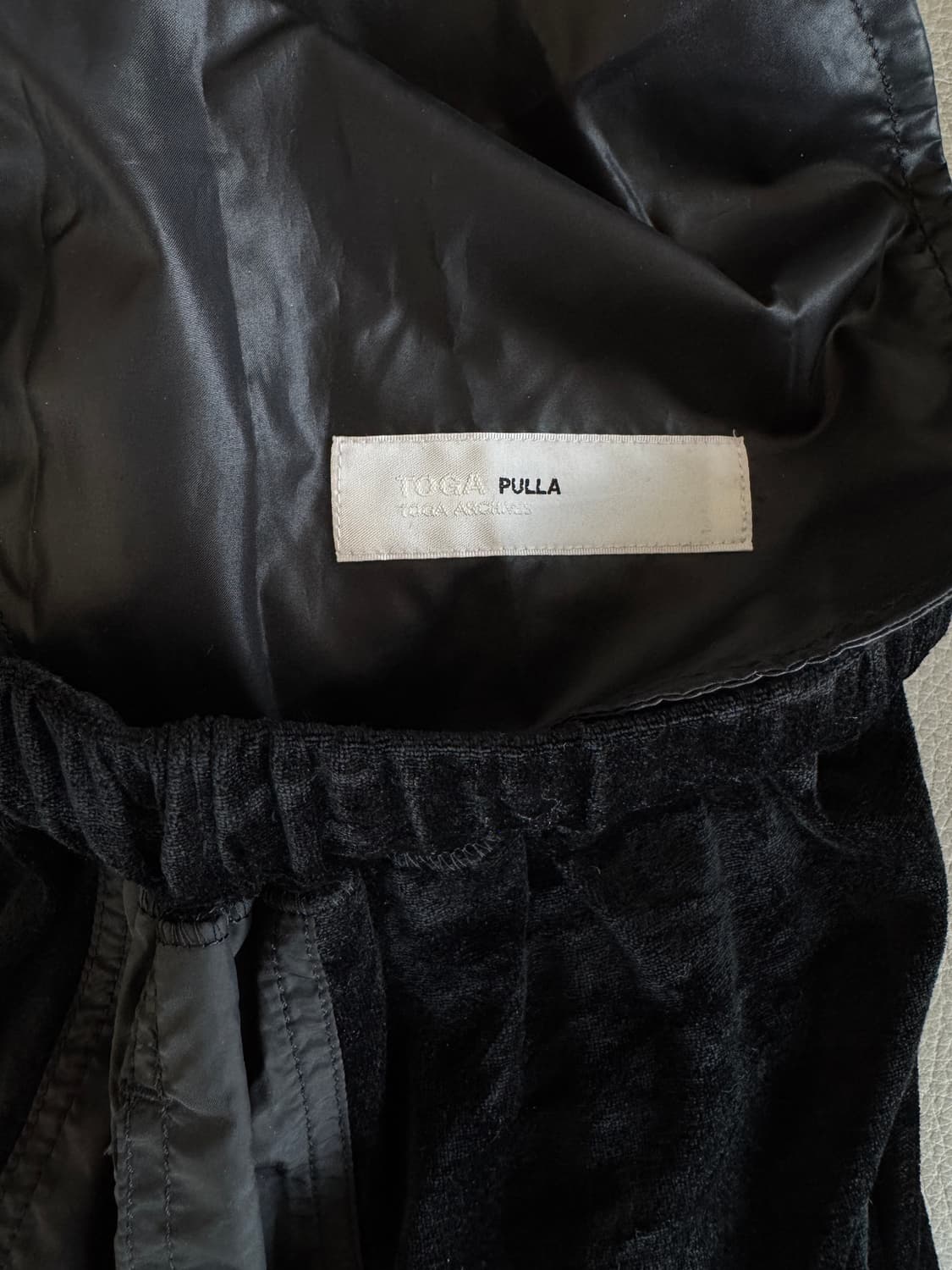 토가 풀라 Toga Pulla 아카이브스 벨벳 트랙 팬츠 블랙 38 상품이미지6