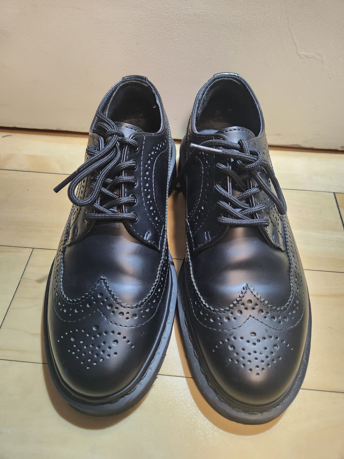 (260)닥터마틴 윙팁 블랙 더비슈즈 상품이미지2