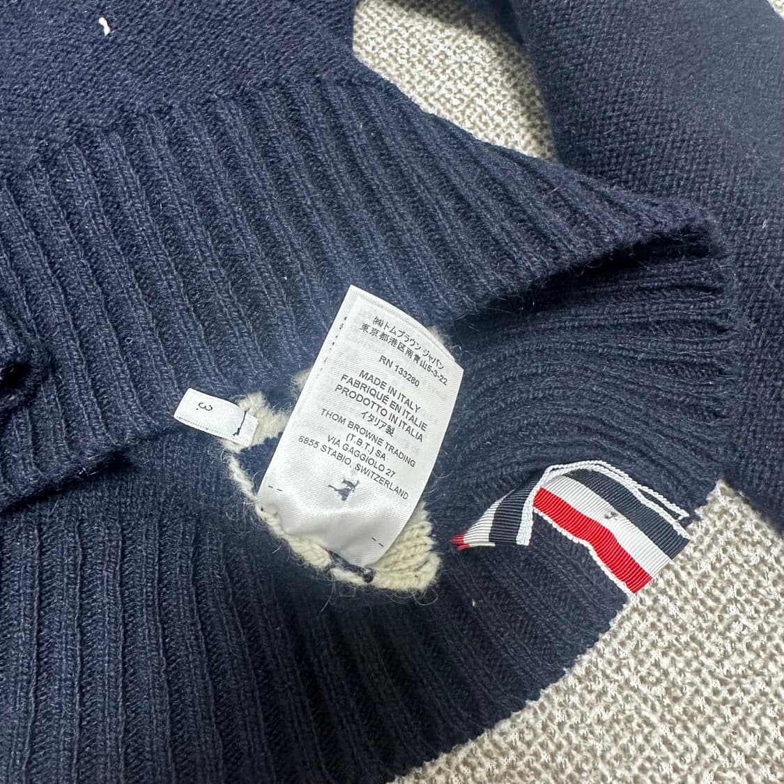 미시착 톰브라운 옆구리 사선니트 상품이미지7