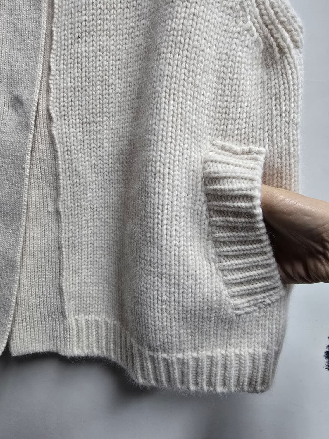 모어덴예스터데이 울 니트 하이넥 베스트 Free 상품이미지2