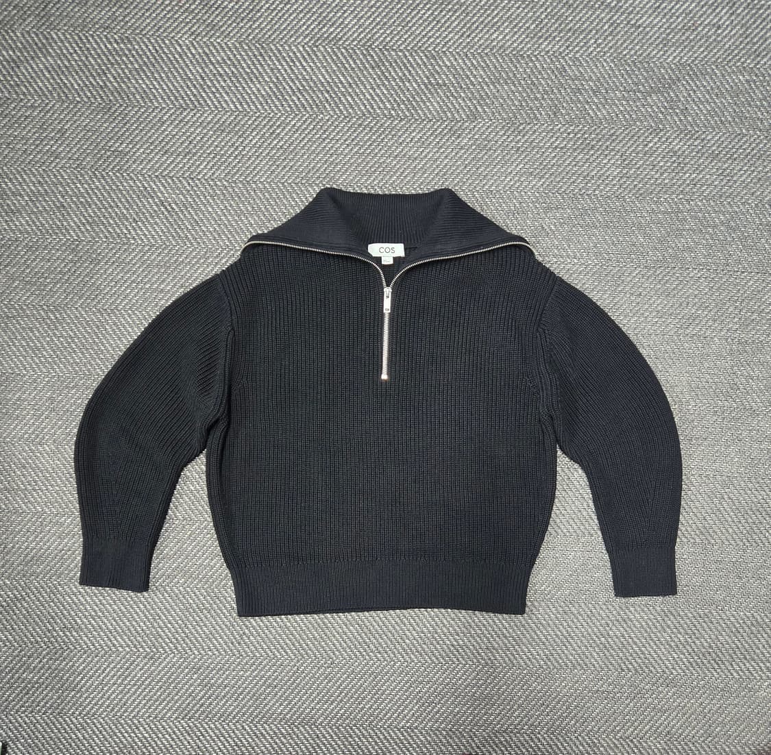 코스 COS 반집업 니트 블랙 모63% 니트티 상품이미지1