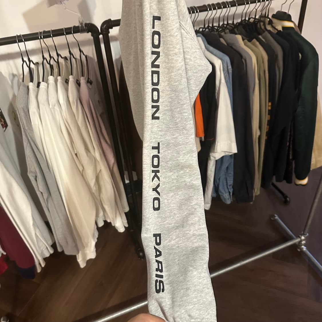 스투시 월드투어 크루넥 상품이미지3