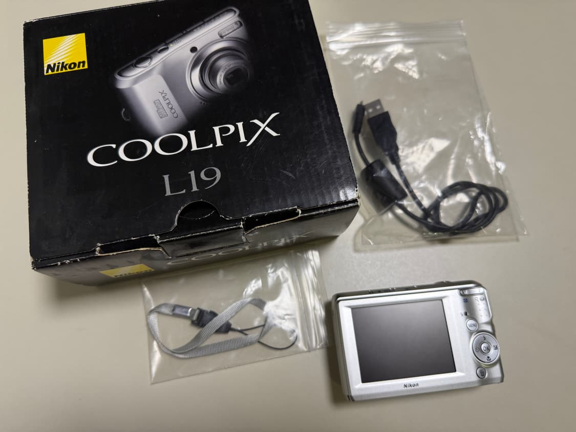 📷 [상태최상] 니콘 쿨픽스 L19 실버 🩶 상품이미지3