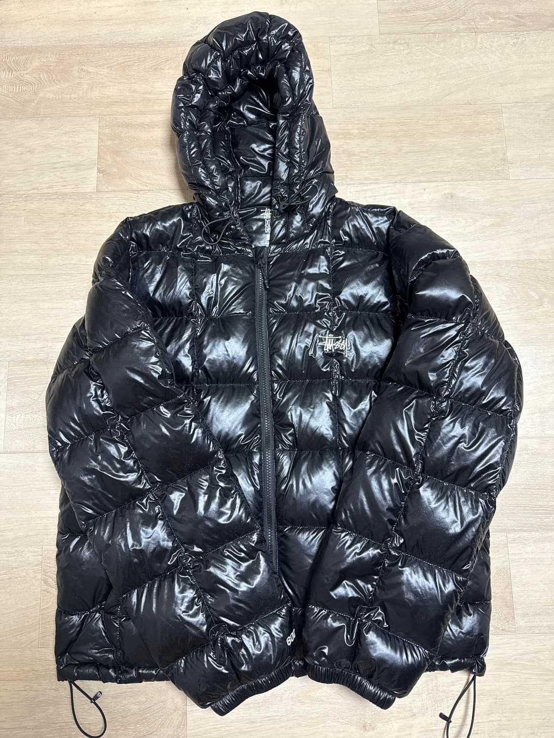 스투시 미드 웨이트 푸퍼 블랙 M 상품이미지1