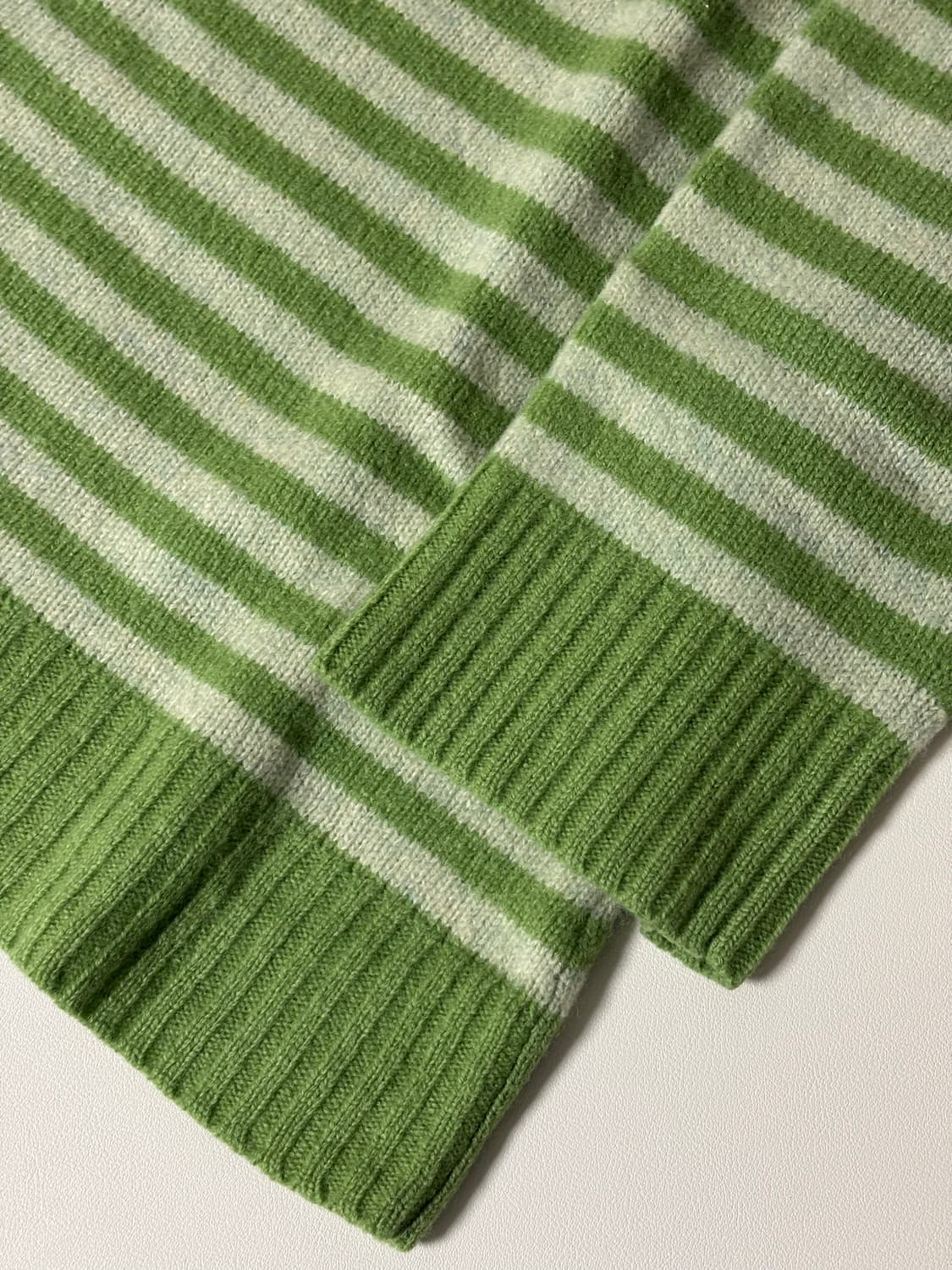 GAP 말차 그린 스트라이프 니트 상품이미지1