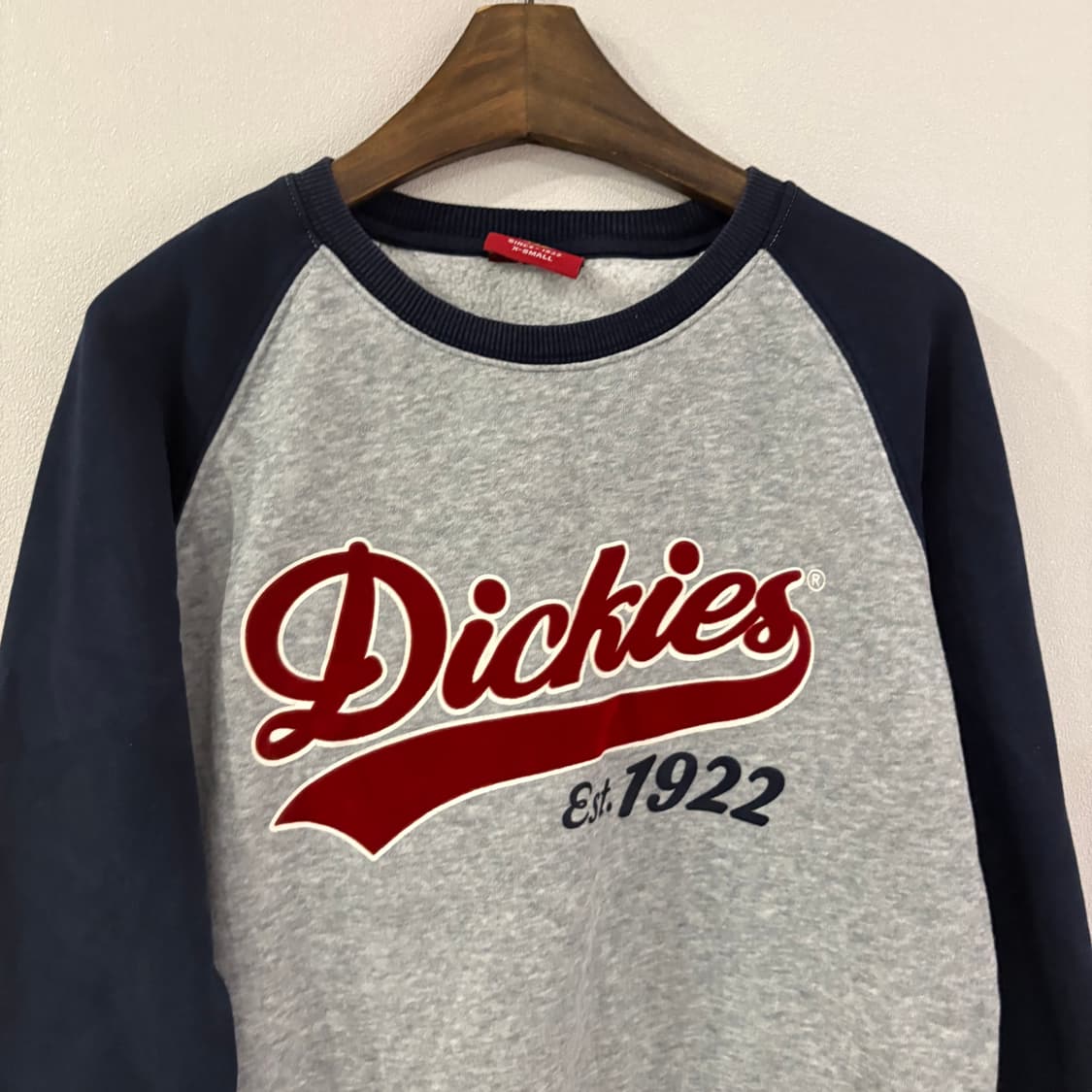 디키즈 1922 로고 맨투맨 회색 네이비 xs 상품이미지3