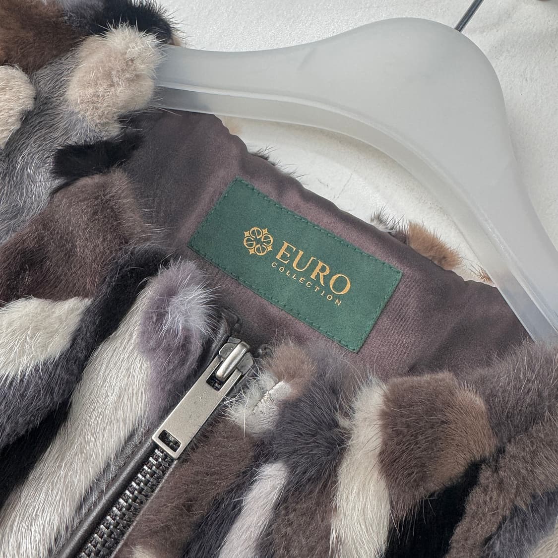 유로컬렉션 밍크 레이어링 집업 베스트 상품이미지4