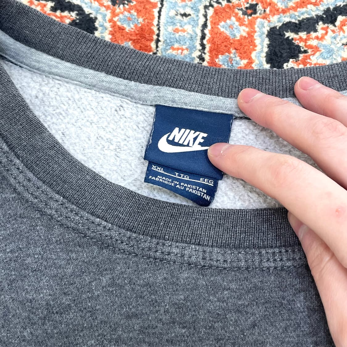 나이키 스우시로고 차콜 기모 오버핏 맨투맨 남성XXL 상품이미지4