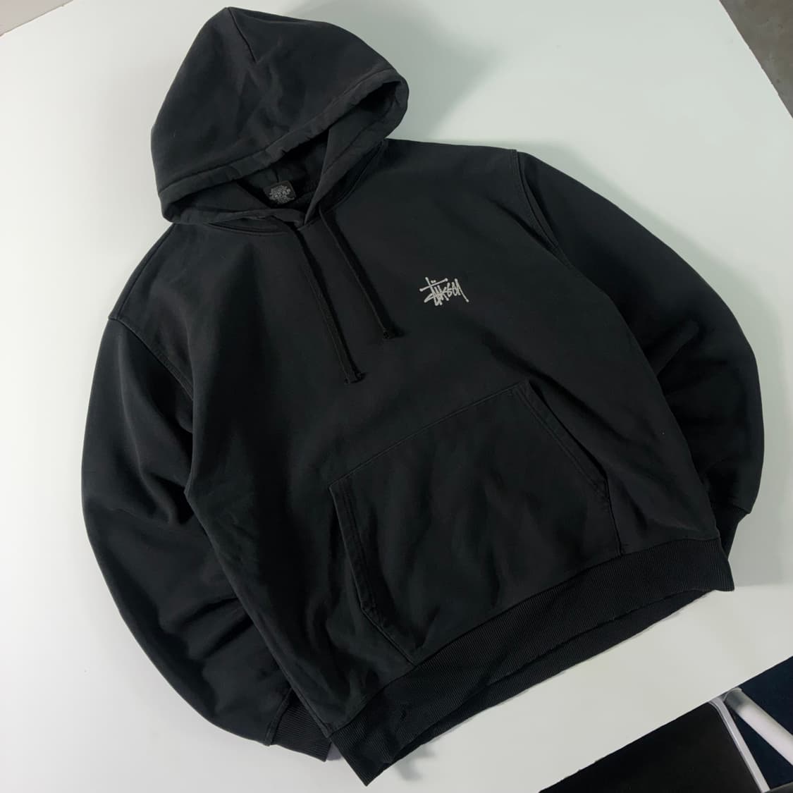 Stussy  스투시 베이직 피그먼트 다이드 블랙 후드티  상품이미지3