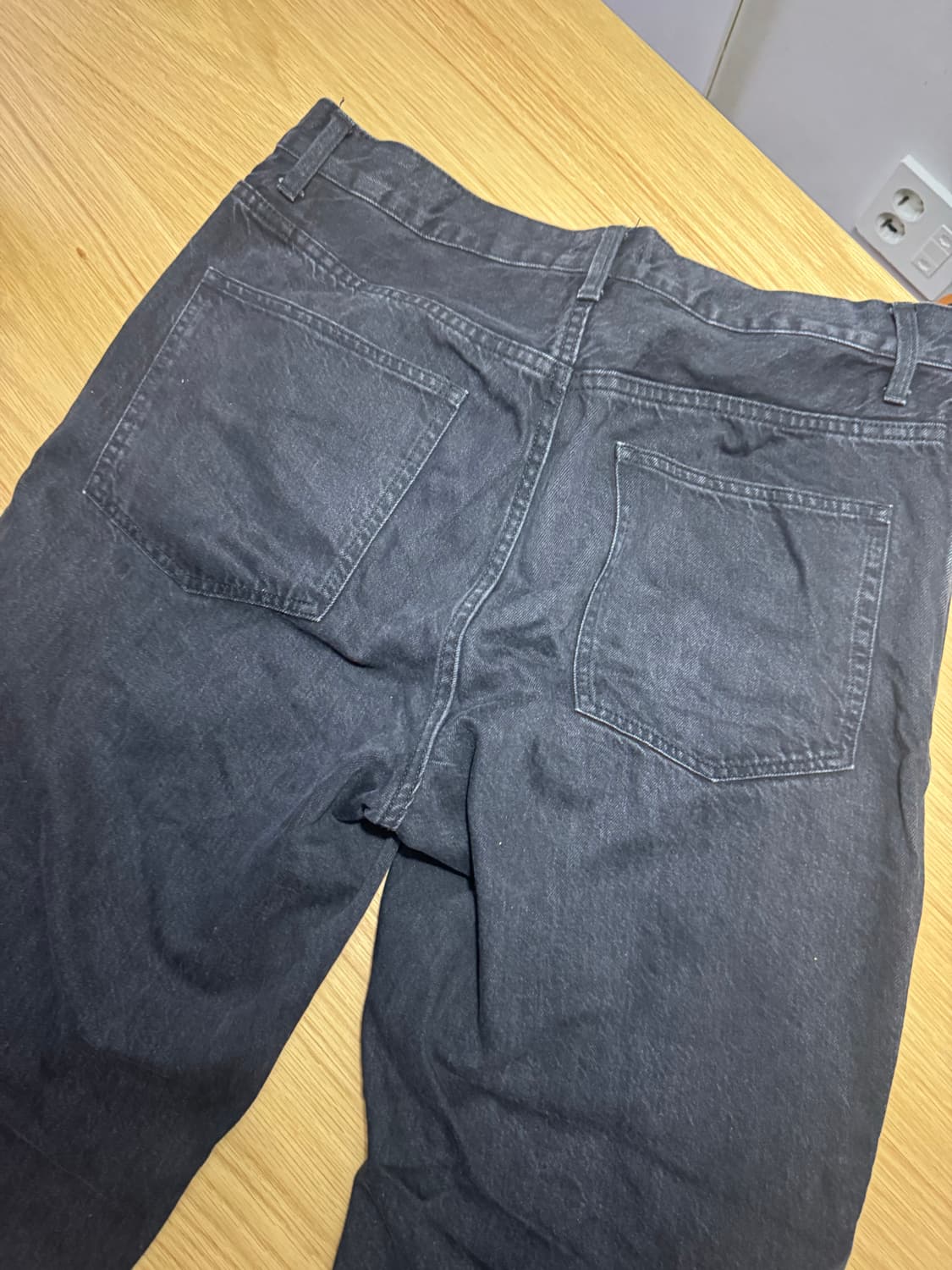 유니클로 블랙 데님팬츠 34 상품이미지3