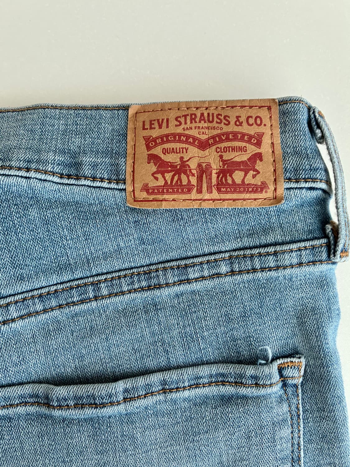 29) 리바이스 315 쉐이핑 부츠컷 데님 청바지 상품이미지4