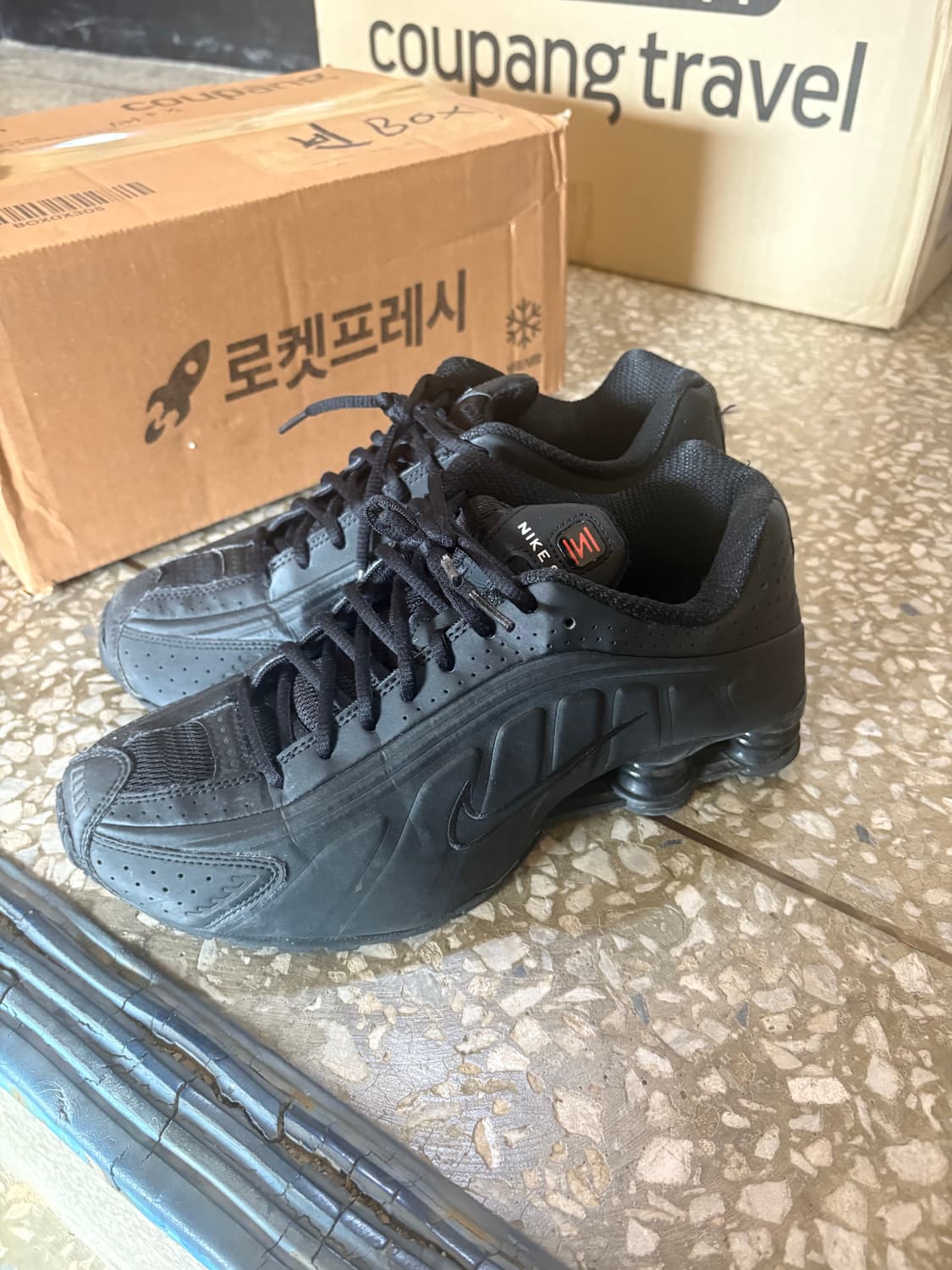 (W)나이키 샥스-275size 남자 265~270 상품이미지1