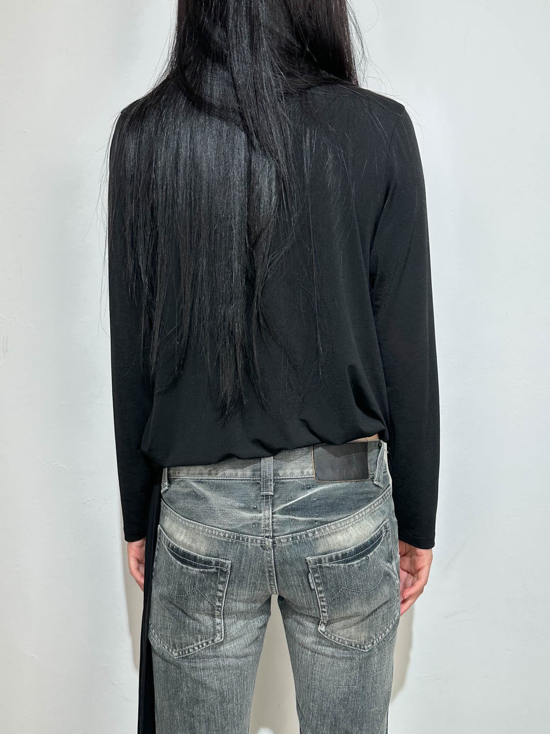 블랙 드레이프 탑 상품이미지3