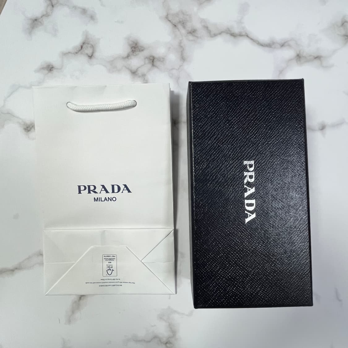 새상품 프라다 로봇 참 동전지갑 파우치 키링 상품이미지9