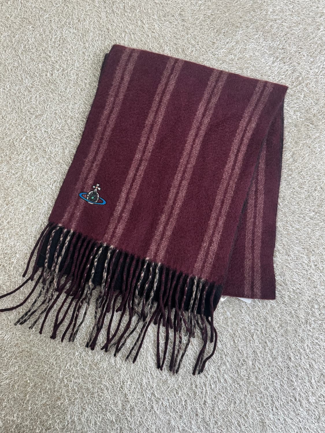 비비안웨스트우드 버건디 블랙 펑크 스트라이프 자수로고 머플러  상품이미지2