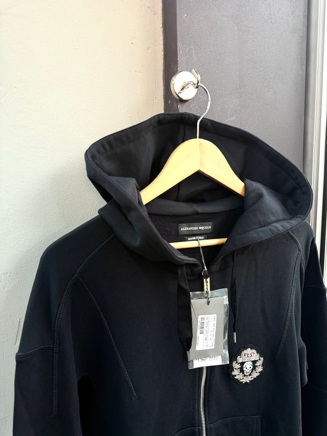 L/ 알렉산더맥퀸 스컬 블랙 솔리드 후드집업(새상품) 상품이미지5