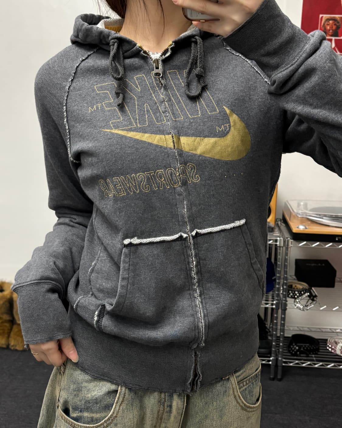 나이키 00s 빅스우시 차콜 후드집업 상품이미지1