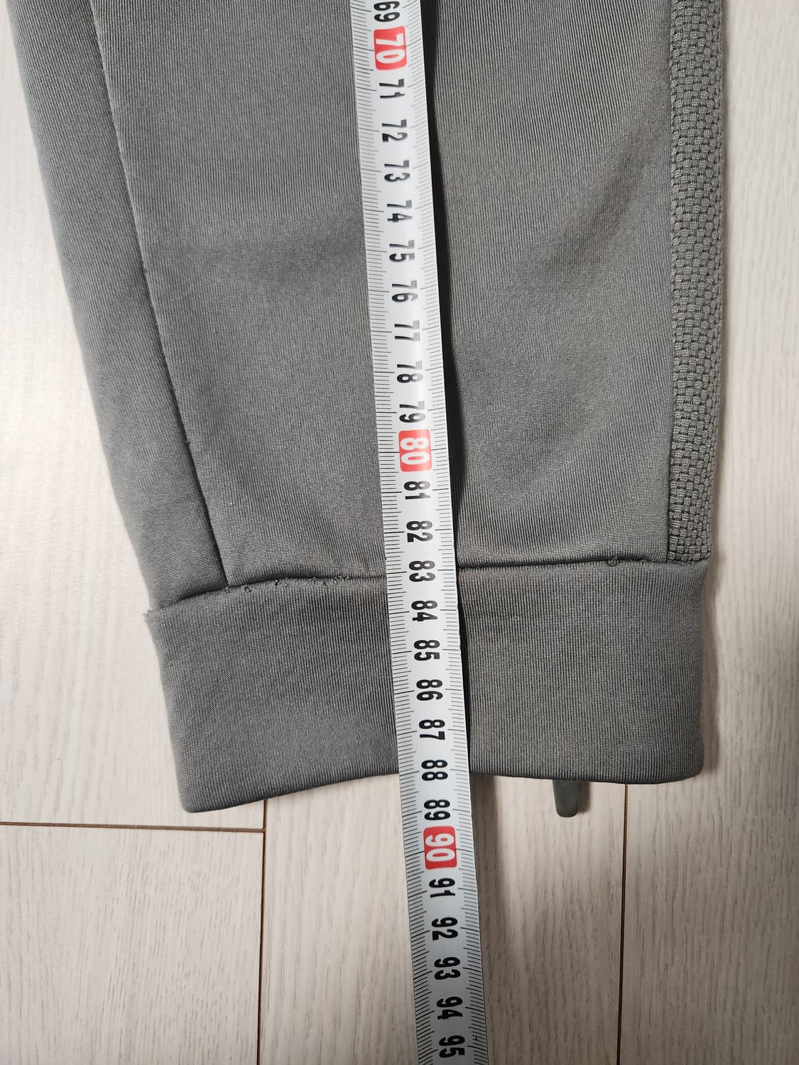 나이키 골드스우시 써마핏 기모 트레이닝 상하의 세트 사이즈L

상의는 오 상품이미지6