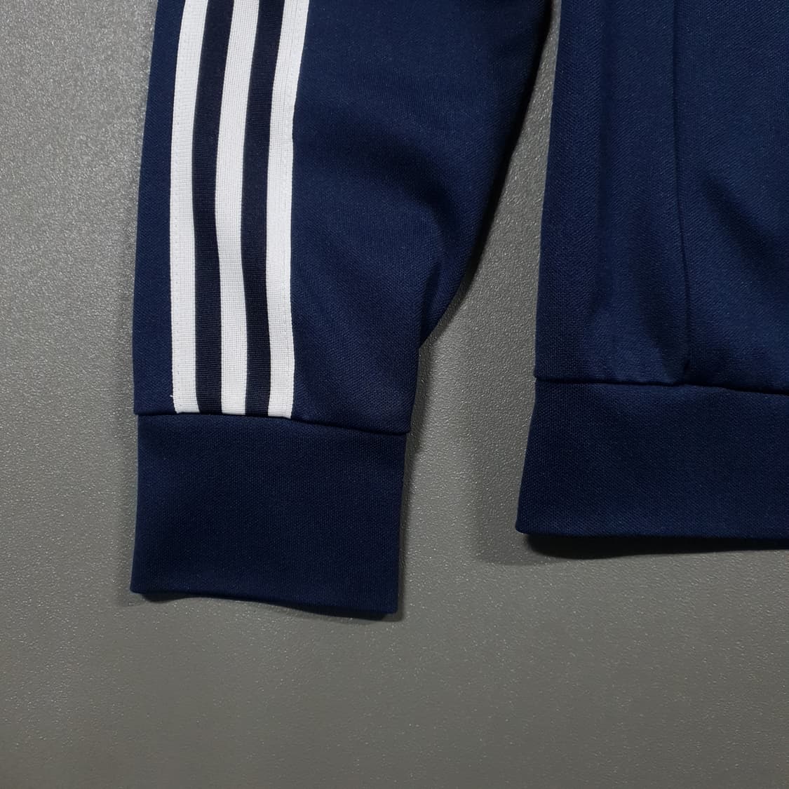 95 (M) 아디다스 유로파 파이어버드 트랙탑 져지 네이비 y2k 상품이미지3