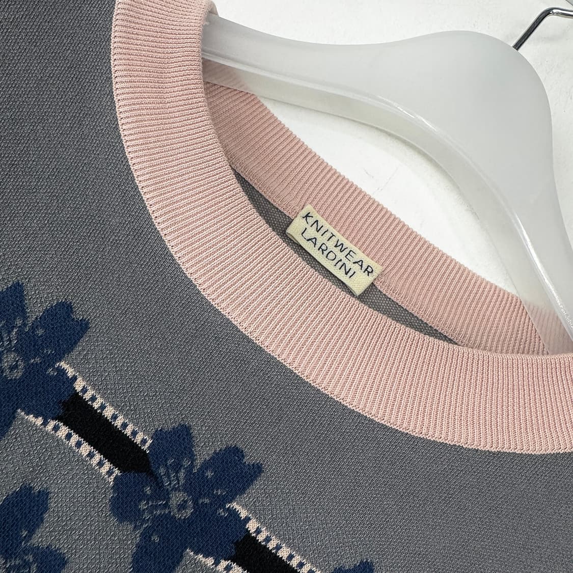 라르디니 배색 포인트 니트 탑 상품이미지2
