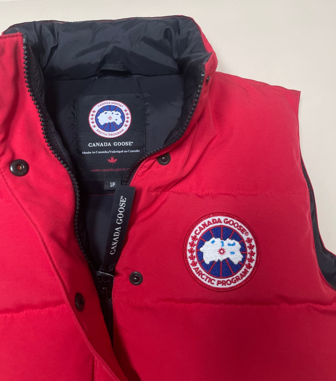 정품)캐나다구스 패딩 조끼 레드 상품이미지3