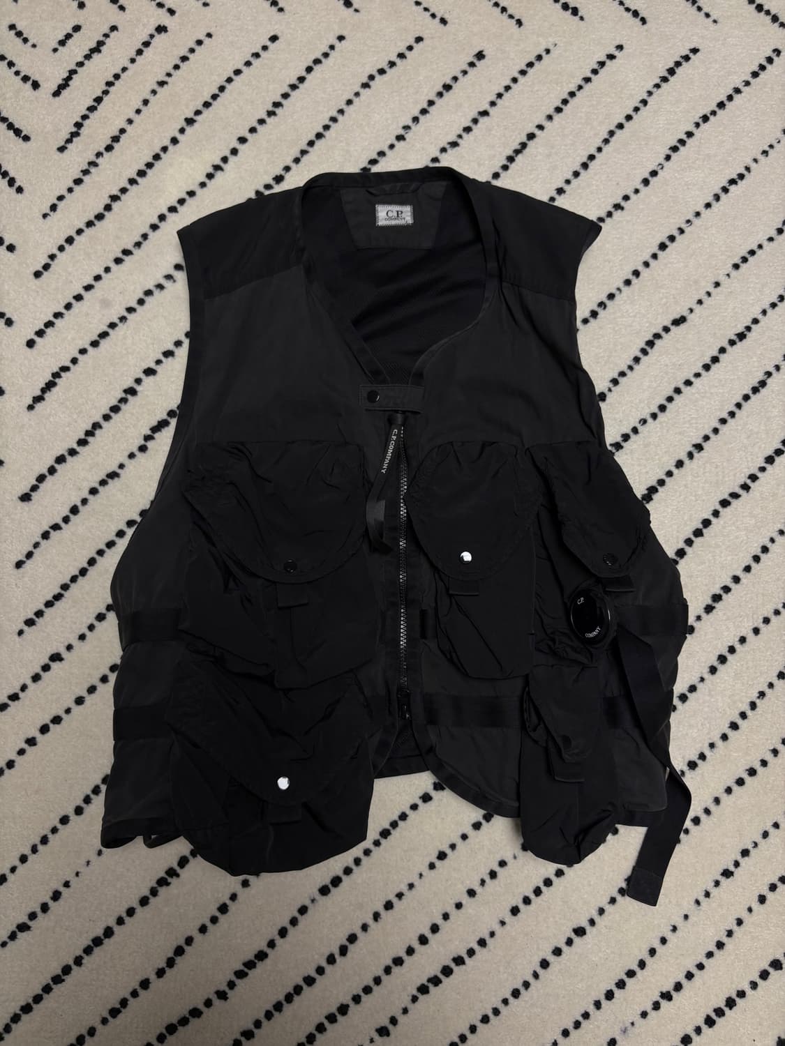 CP Company 블랙 택티컬 조끼 46 상품이미지1