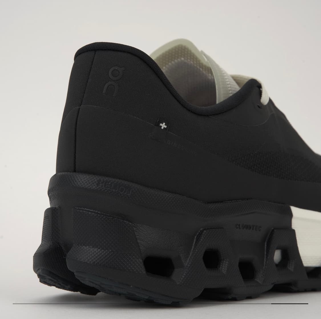 온러닝 파프 클라우드몬스터 하이퍼 블랙 240 상품이미지8