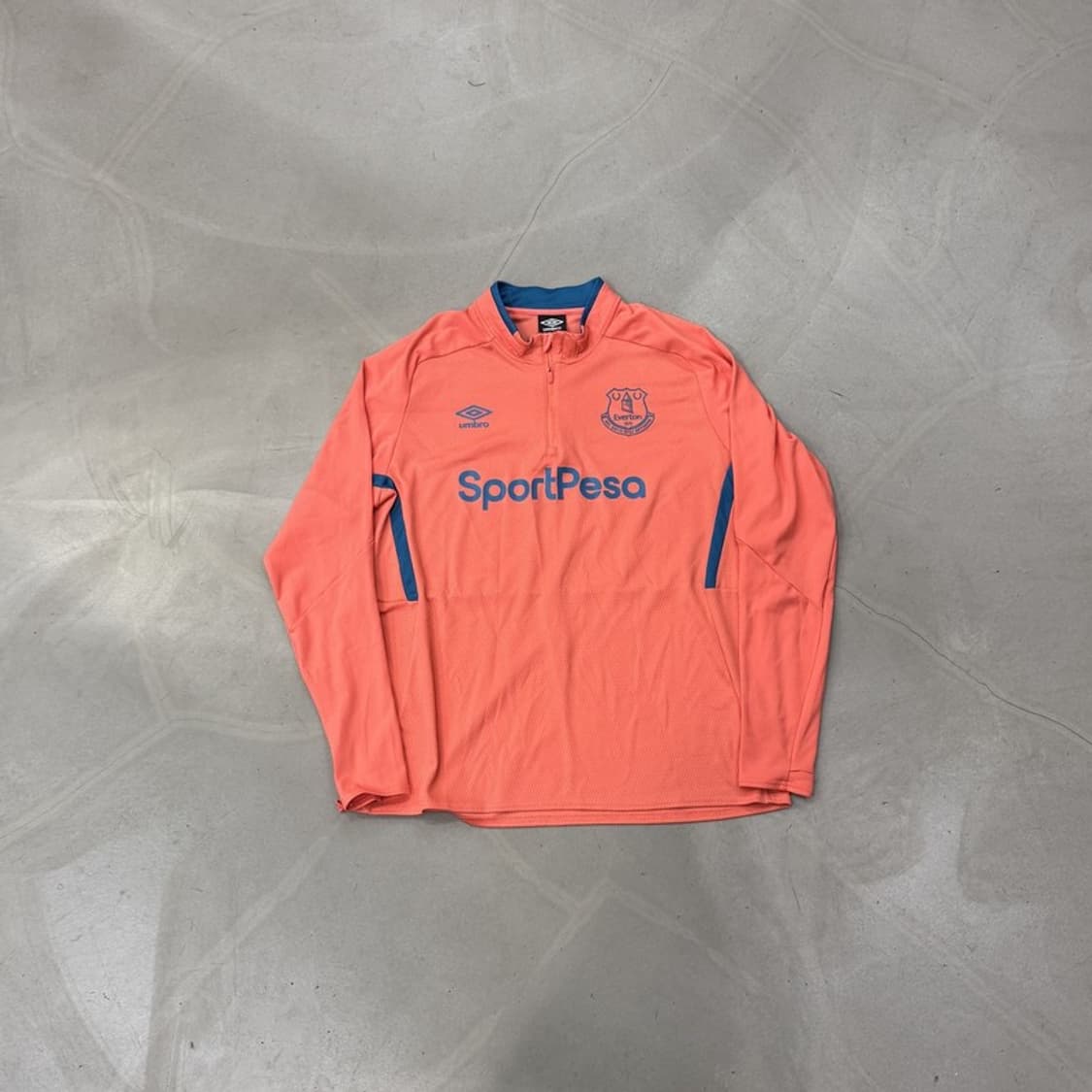 엄브로 에버튼 반집업 2XL  상품이미지1