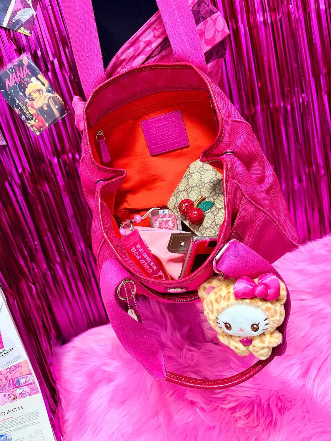 💖키치템) Coach 코치 시그니처 숄더백 핫핑크 상품이미지4