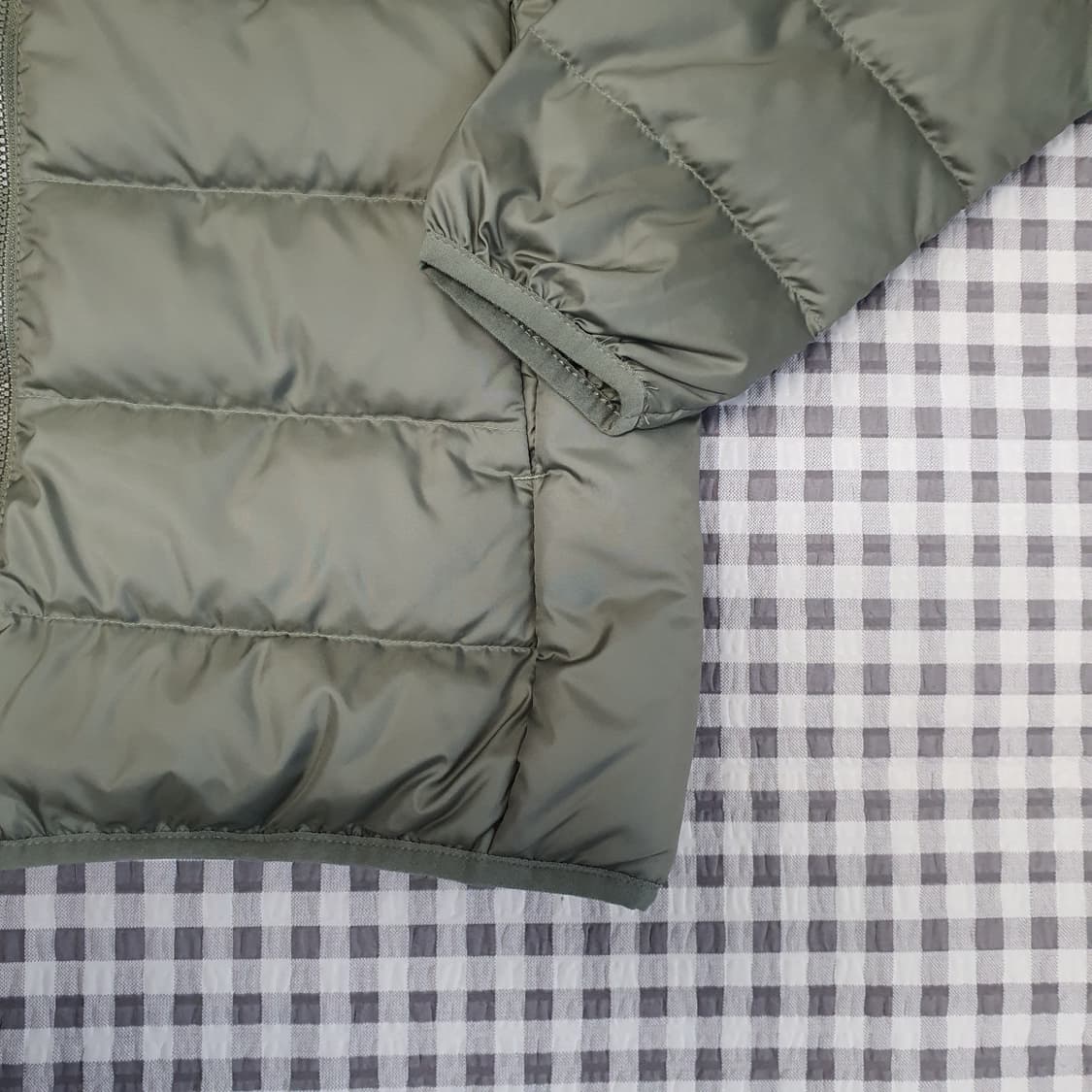 아디다스 에센셜 오라털 경량패딩 자켓 남자95 상품이미지4