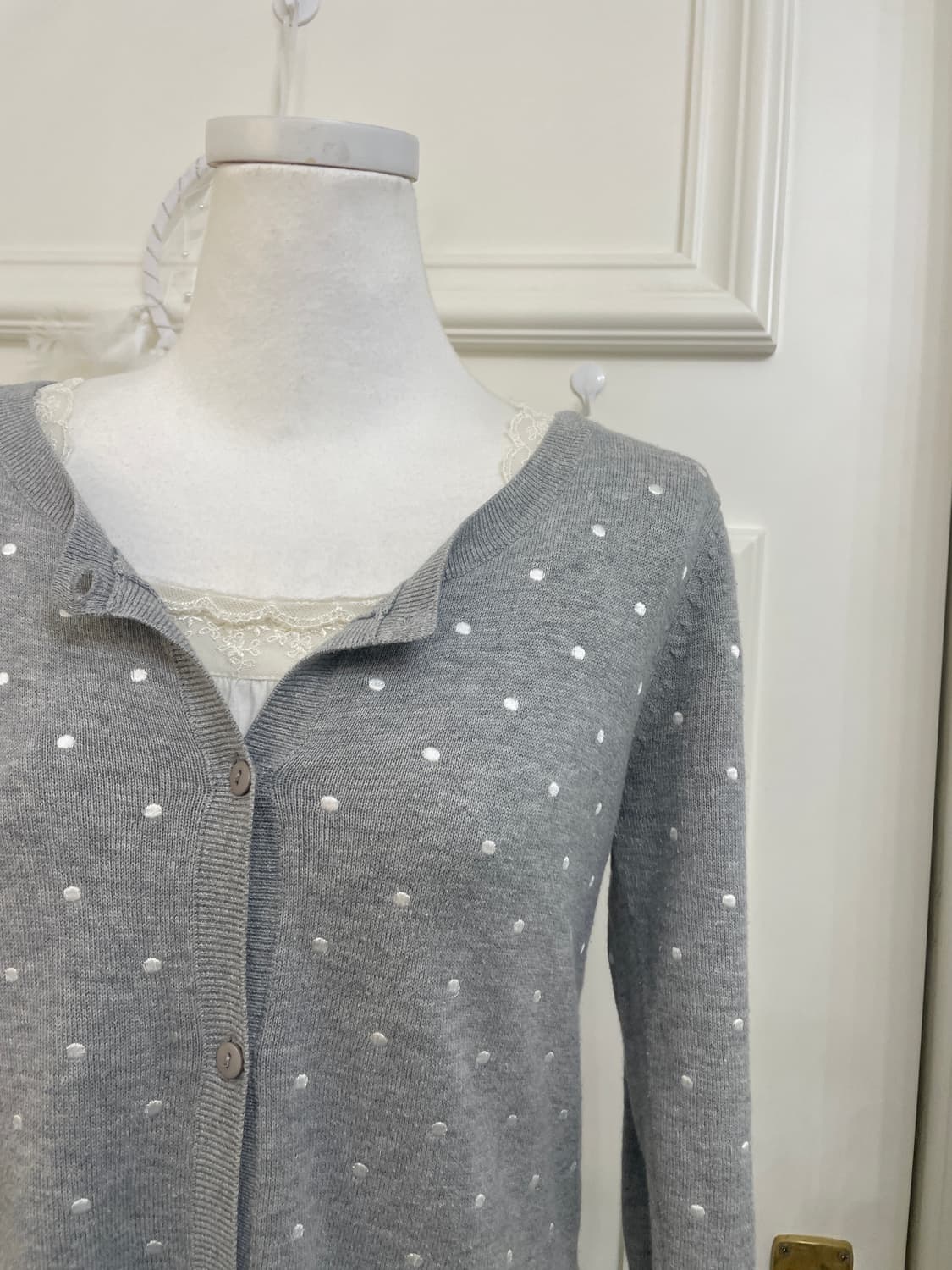 gray white dot embroidery puff cardigan 상품이미지6