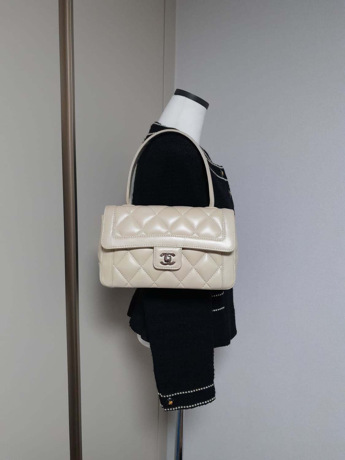 샤넬 빈티지 레어템 퀼팅 탑핸들 플랩백 상품이미지2