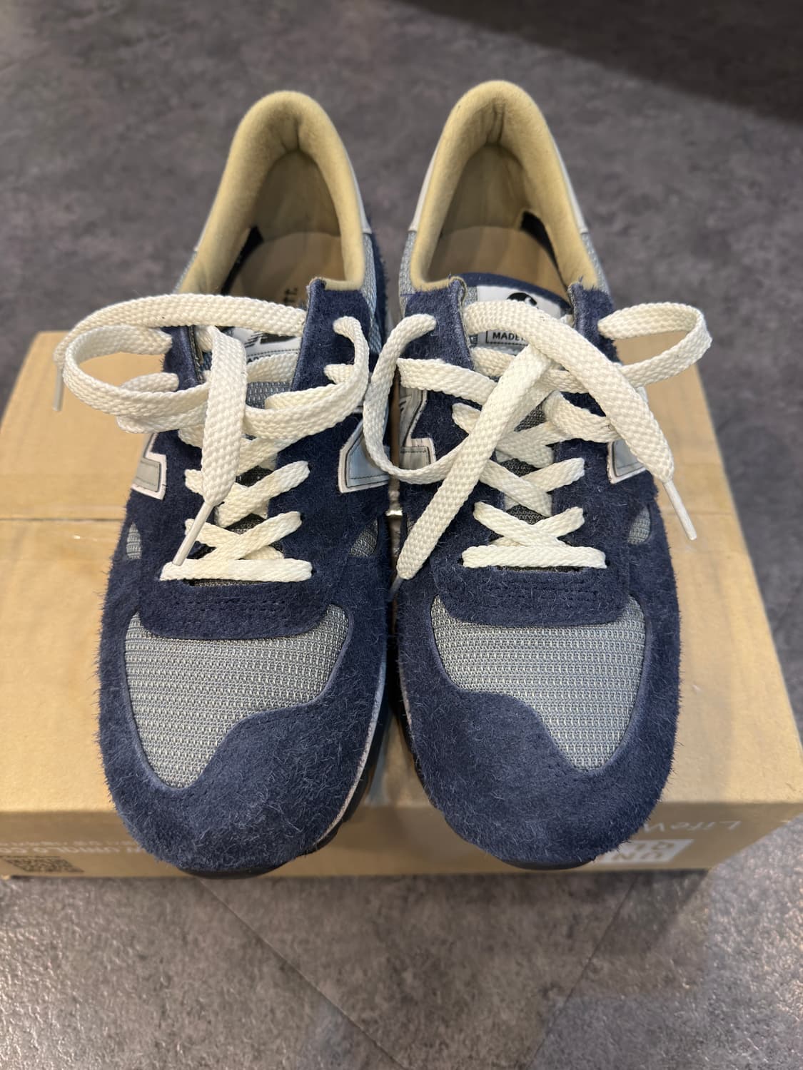 뉴발란스 x 칼하트 990 상품이미지1