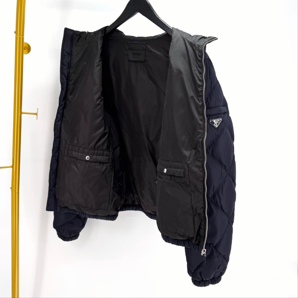 [50사이즈] 프라다 퀼팅 패딩 자켓 네이비 (SGN460) 상품이미지8