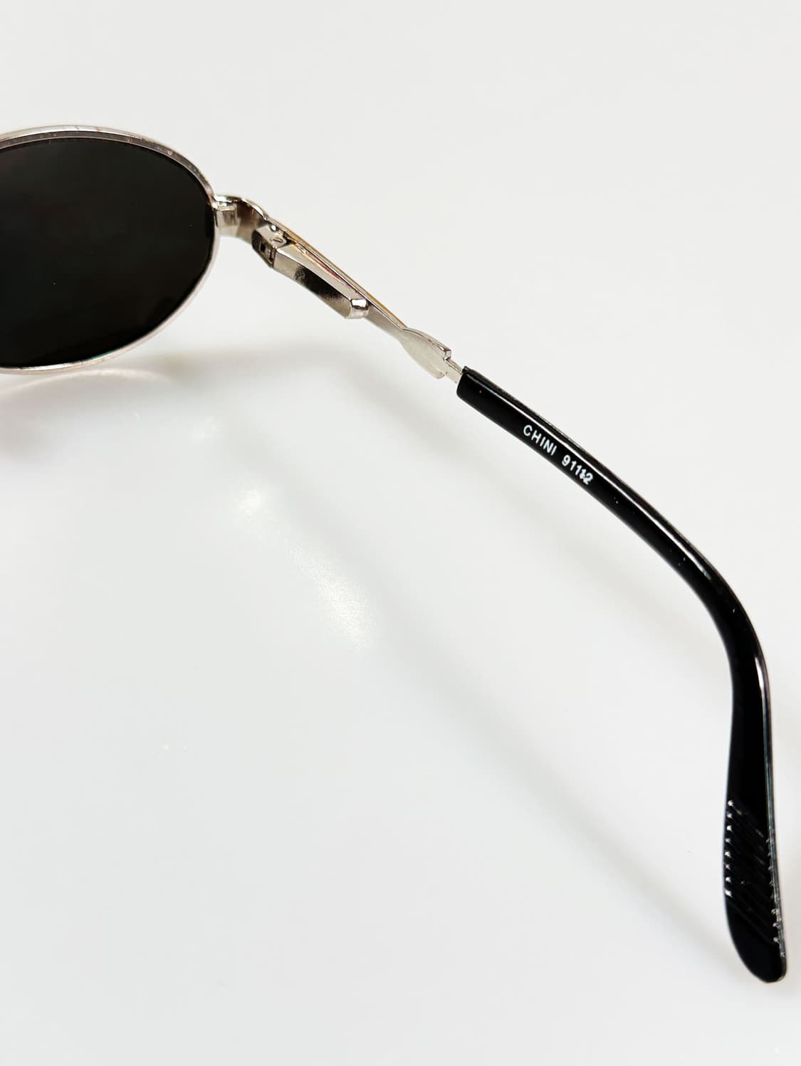 90s CHINI 건메탈 골드 슬림 오벌 메탈 빈티지 선글라스 상품이미지6