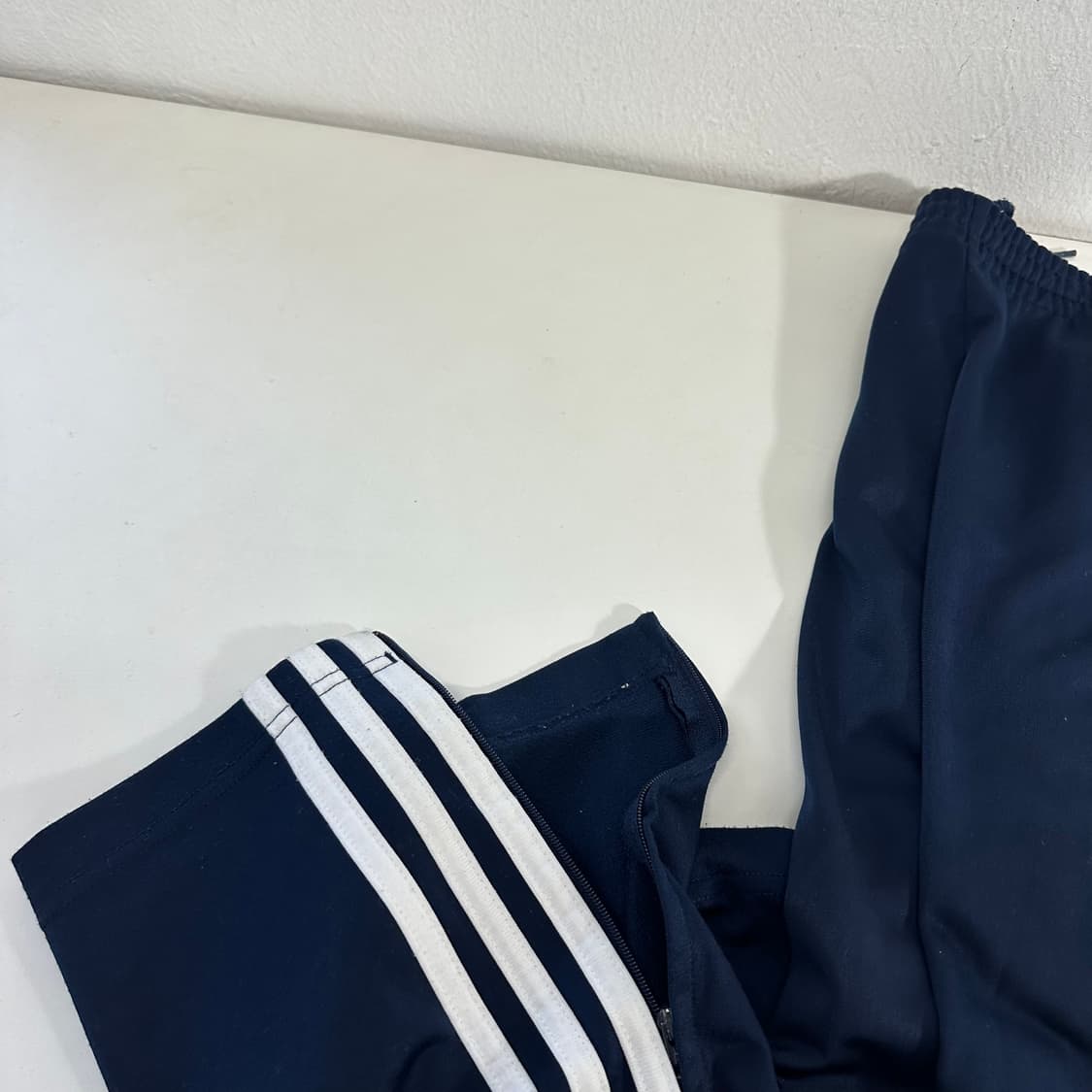 M-L 아디다스오리지날 네이비 루즈핏 파이어버드 트랙팬츠 상품이미지2